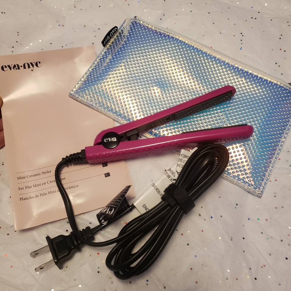 EVA-NYC hot pink ceramic mini styler